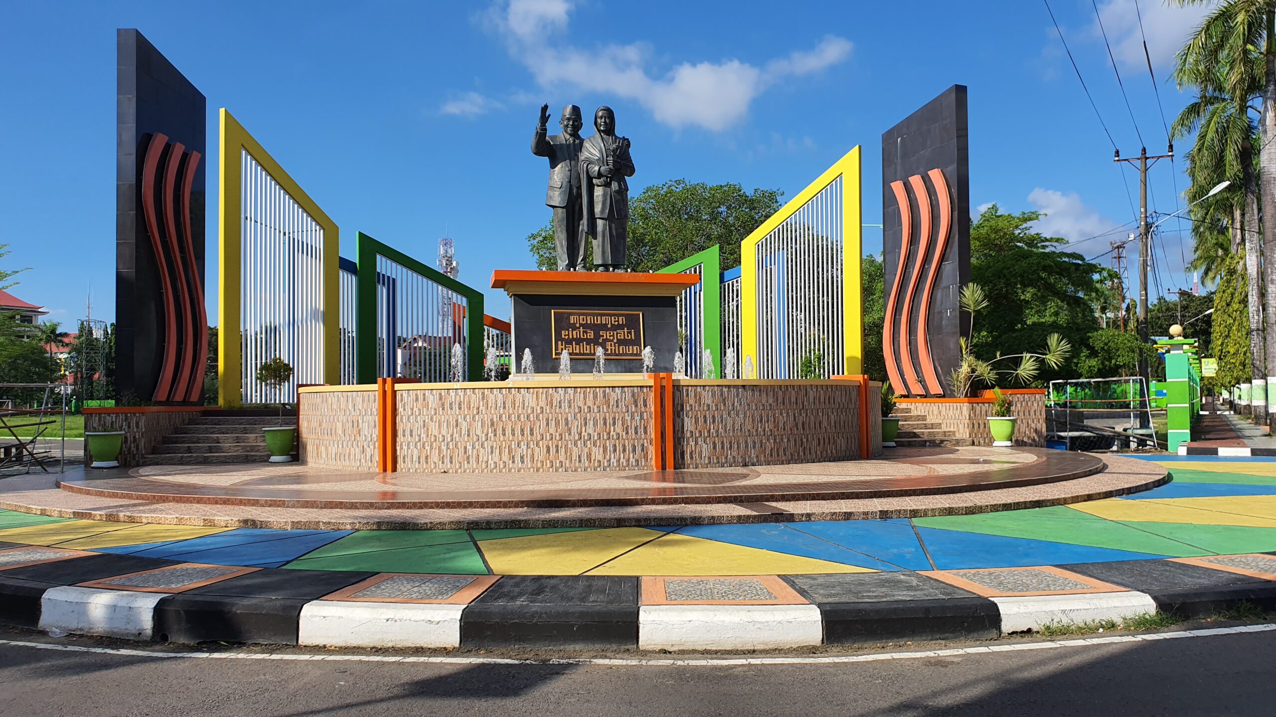 Monumen_Habibie_Ainun