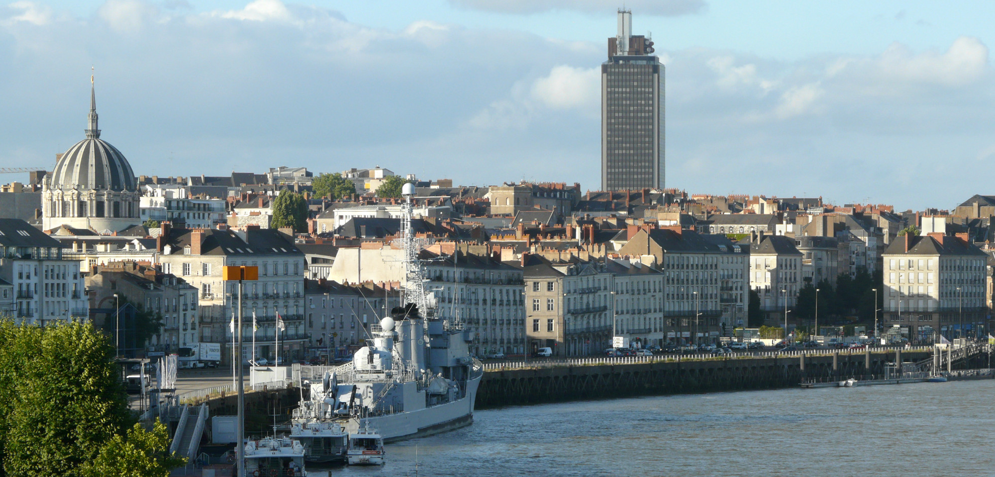 Depuis la butte Sainte-Anne vue panoramique sur la Loire et la ville