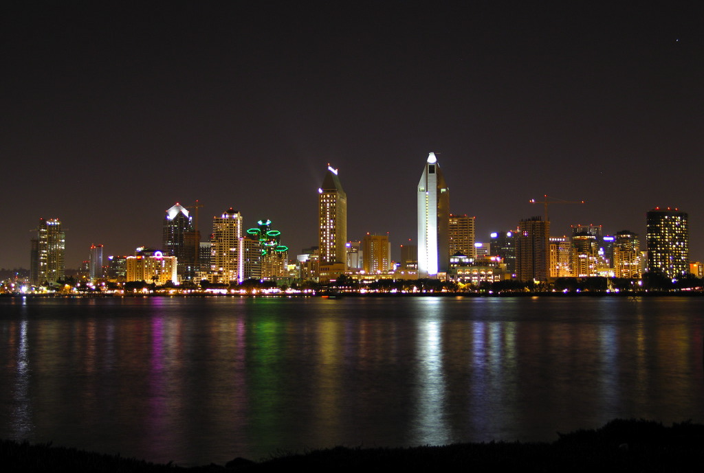 Sandiego_skyline_at_night