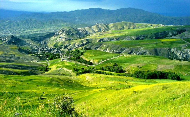 keindahan-dan-sejarah-kota-ardabil-di-iran