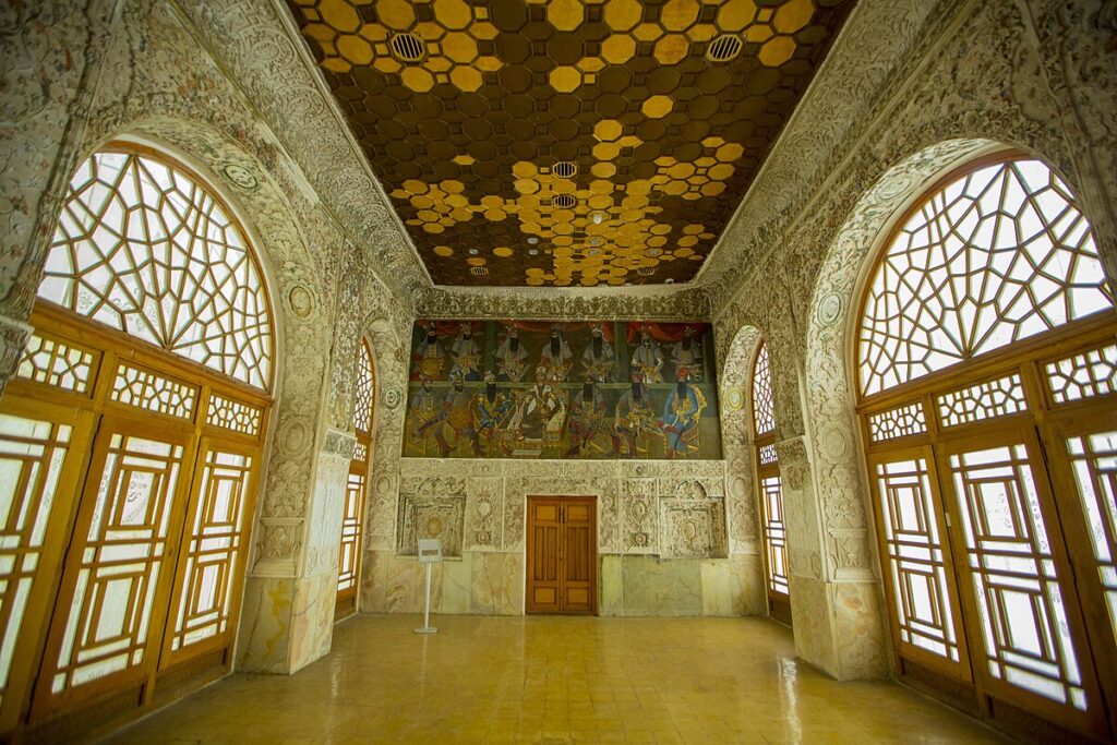 kota-karaj-pusat-kehidupan-dan-perdagangan-di-iran