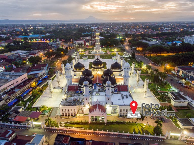 keindahan-dan-sejarah-kota-banda-aceh-yang-menarik