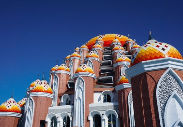 kota-makassar-pusat-perdagangan-dan-budaya-di-sulawesi