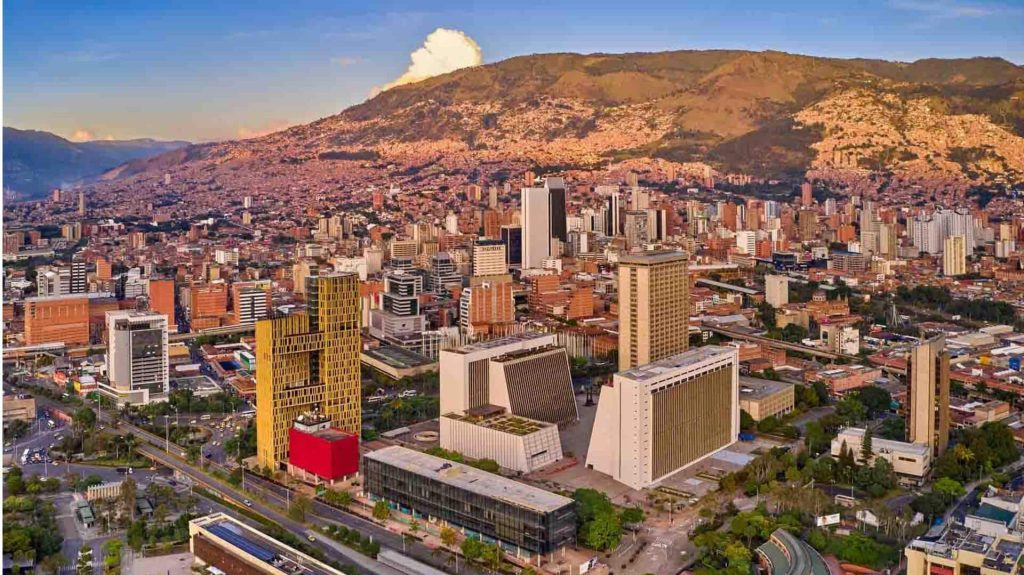 kota-medellin-kota-penuh-warna-dan-sejarah-di-kolombia