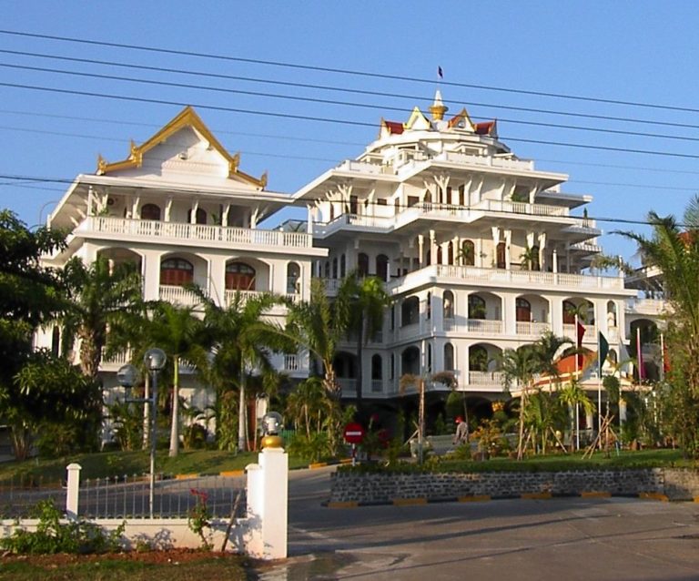 kota-pakxe-pusat-budaya-dan-gerbang-menuju-laos-selatan