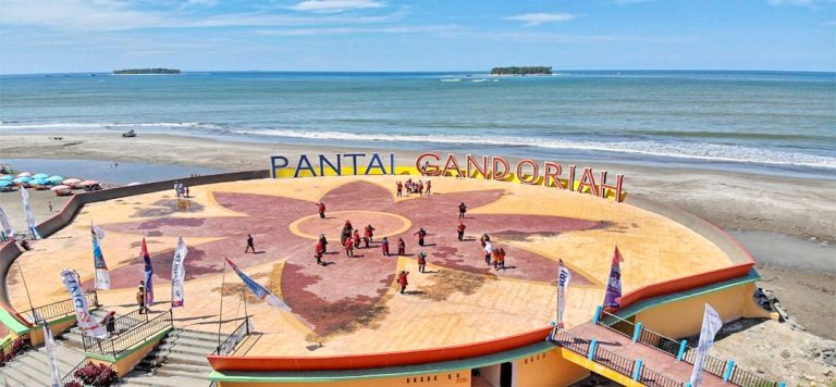 kota-pariaman-keindahan-alam-dan-budaya-yang-menawan
