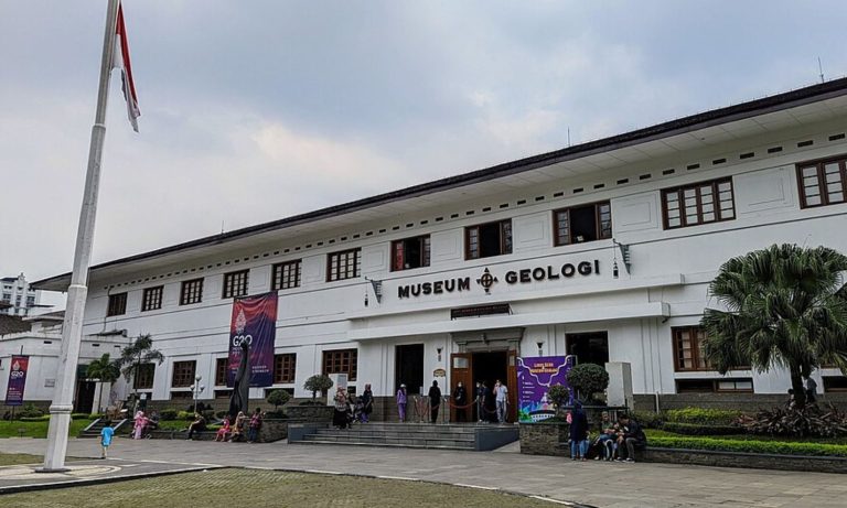 kota-bandung-pusat-wisata-budaya-dan-inovasi-di-jawa-barat